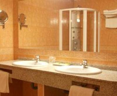 фото отеля Hotel Cabanas