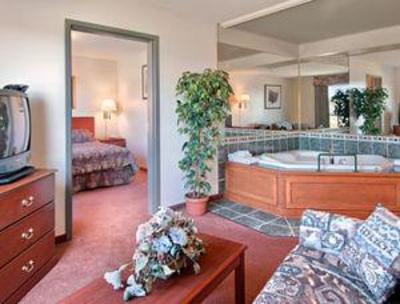 фото отеля Super 8 Motel Whitecourt
