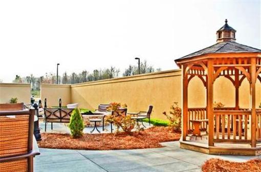 фото отеля Courtyard Charlotte Concord