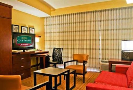 фото отеля Courtyard Charlotte Concord