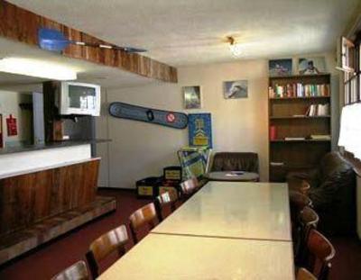 фото отеля Hirschen Backpackers Hotel Pub