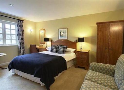 фото отеля The Plough Hotel Clanfield