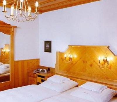фото отеля Hotel und Gasthof Neuwirt Zorneding