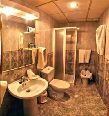 фото отеля Hostal Apolo Trece