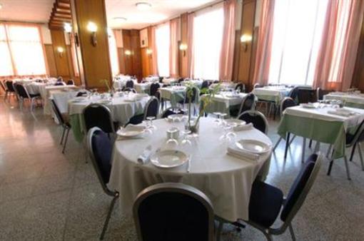фото отеля Hotel Pere III Manresa