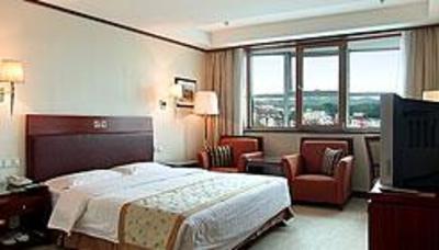 фото отеля TianBao Holiday Hotel