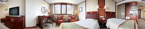 фото отеля TianBao Holiday Hotel