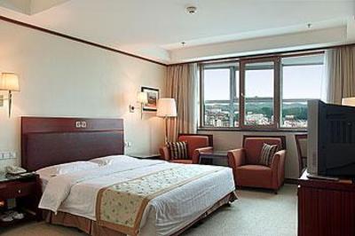 фото отеля TianBao Holiday Hotel