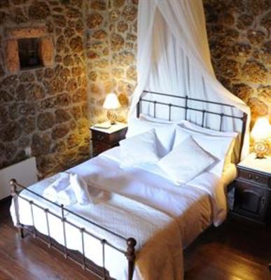 фото отеля Xenonas Nymfes Guesthouse Kato Trikala