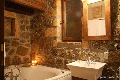 фото отеля Xenonas Nymfes Guesthouse Kato Trikala