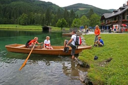 фото отеля Ferienwohnungen Gwehenberger