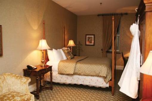 фото отеля Nicollet Island Inn