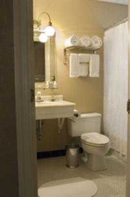 фото отеля Nicollet Island Inn
