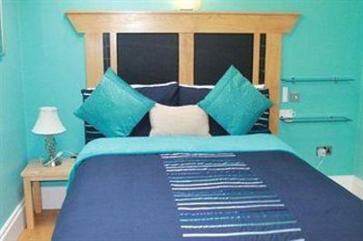 фото отеля The PitStop Hotel Little Hallingbury