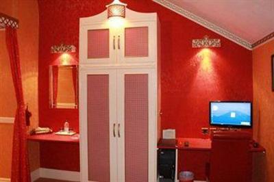 фото отеля The PitStop Hotel Little Hallingbury