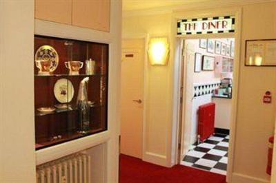 фото отеля The PitStop Hotel Little Hallingbury