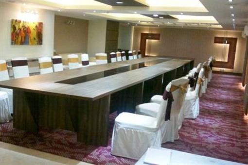 фото отеля Hotel KC Cross Road Panchkula