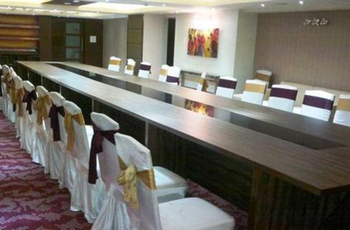 фото отеля Hotel KC Cross Road Panchkula
