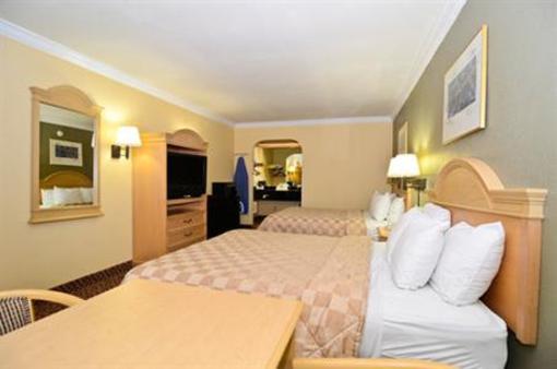 фото отеля Americas Best Value Inn Fort Myers