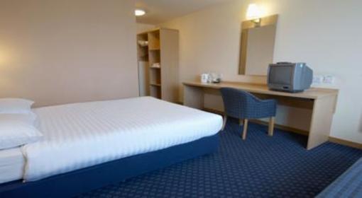 фото отеля Travelodge Glenrothes