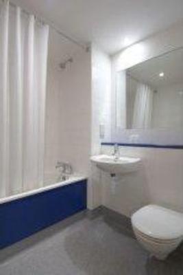 фото отеля Travelodge Glenrothes