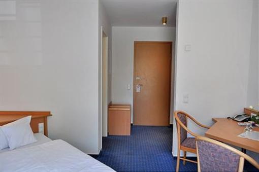 фото отеля Landhotel Ulmenhof Putbus