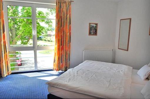 фото отеля Landhotel Ulmenhof Putbus