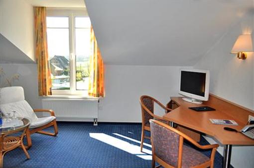 фото отеля Landhotel Ulmenhof Putbus