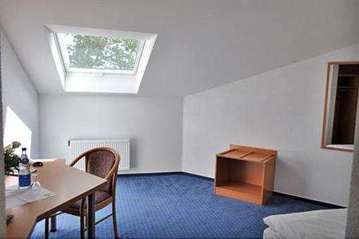 фото отеля Landhotel Ulmenhof Putbus
