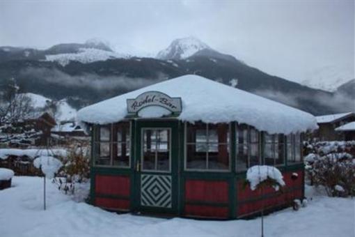 фото отеля Landgasthof Senningerbrau