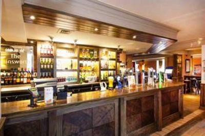 фото отеля Premier Inn Bradford South Cleckheaton