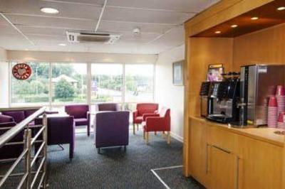 фото отеля Premier Inn Bradford South Cleckheaton