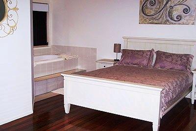 фото отеля CrookNeck Retreat Caloundra