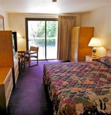 фото отеля Lupine Inn