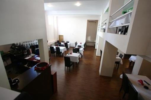 фото отеля Hotel Basarab
