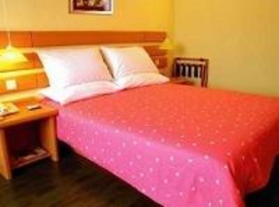 фото отеля Home Inn Nanchang Changyun
