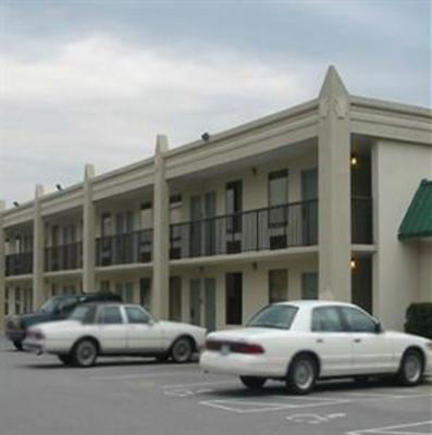 фото отеля Red Carpet Inn Wilkesboro