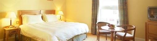 фото отеля Lansdowne Arms Hotel