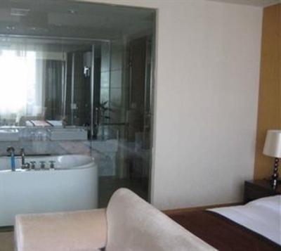 фото отеля Kelong Hotel Zhuangyuan Road