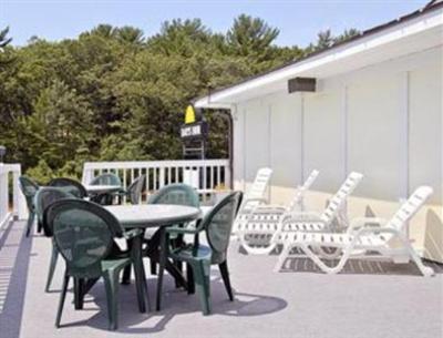 фото отеля Econo Lodge Wisconsin Dells