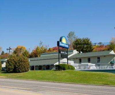 фото отеля Econo Lodge Wisconsin Dells