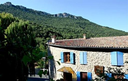 фото отеля Hostellerie du Vieux Moulin Duilhac-sous-Peyrepertuse