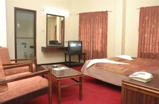 фото отеля Hotel Preethi Palace