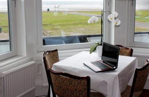 фото отеля Lauriston Hotel Ardrossan