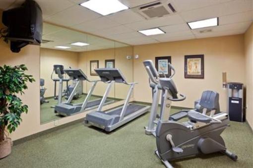 фото отеля Holiday Inn Express Village West
