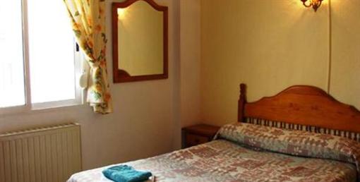 фото отеля Hostal Cristina