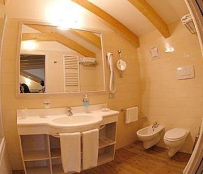фото отеля Caravel Hotel Nago-Torbole