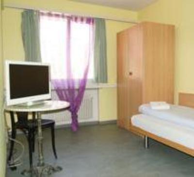 фото отеля ZAK Hotel & Backpackers