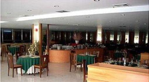 фото отеля Oxford Hotel Angeles City