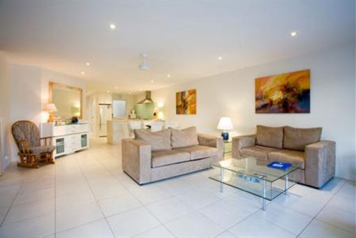 фото отеля Skippers Cove Apartments Noosa